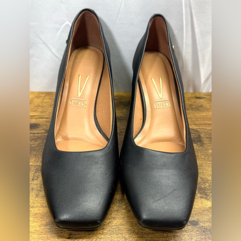 Black Leather Square-Toe Women's Pumps